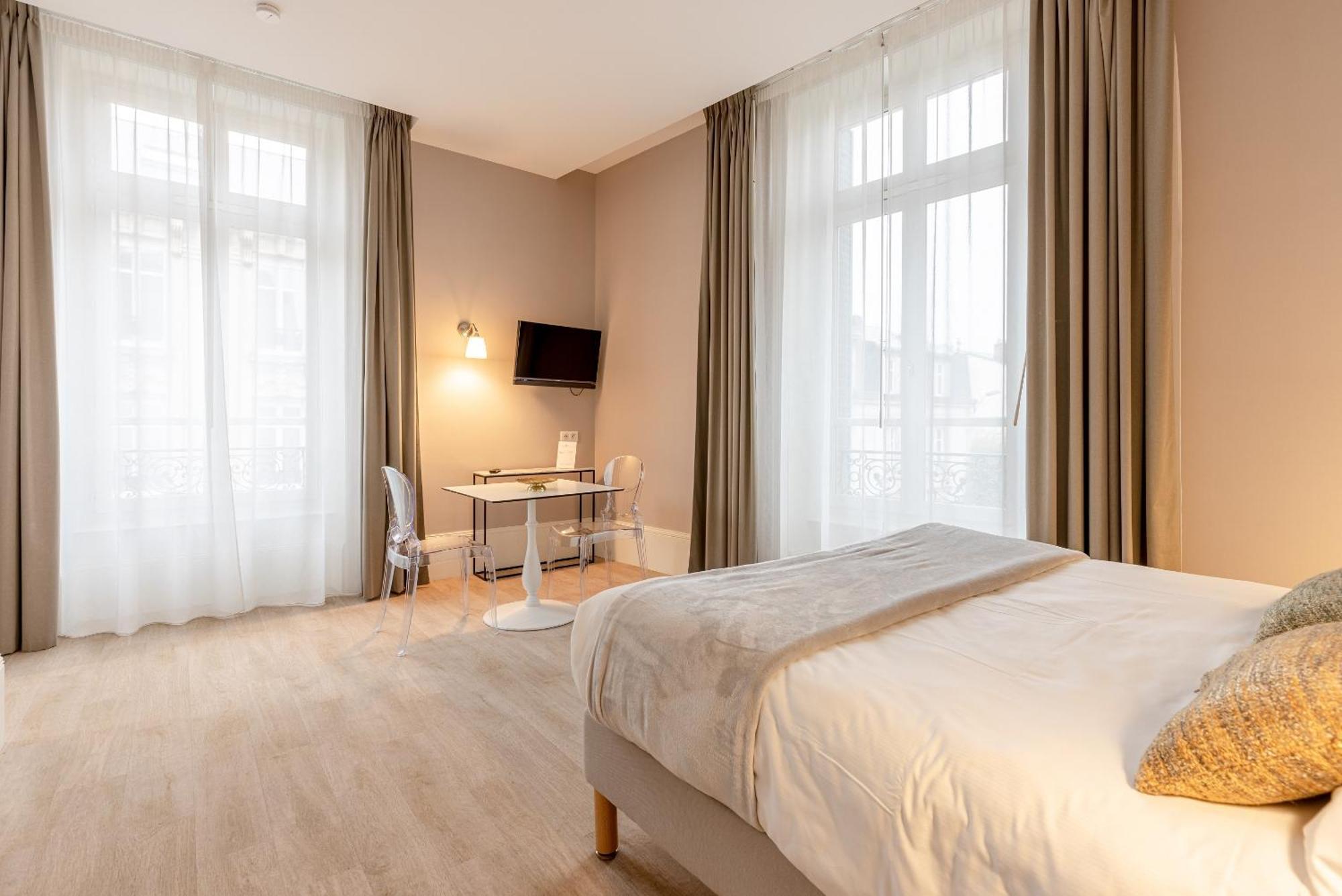 La Maison Blanche - Apparthotels De Charme Chic & Cosy A 350M Du Coeur De Ville De Limoges - Acces Autonome Værelse billede
